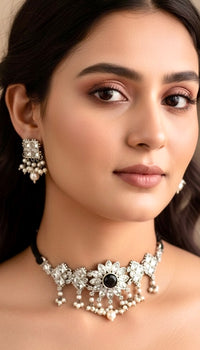 92.5 Silver Polish Floral Statement Choker Necklace with Semi-precious Stone & Pearl Drops